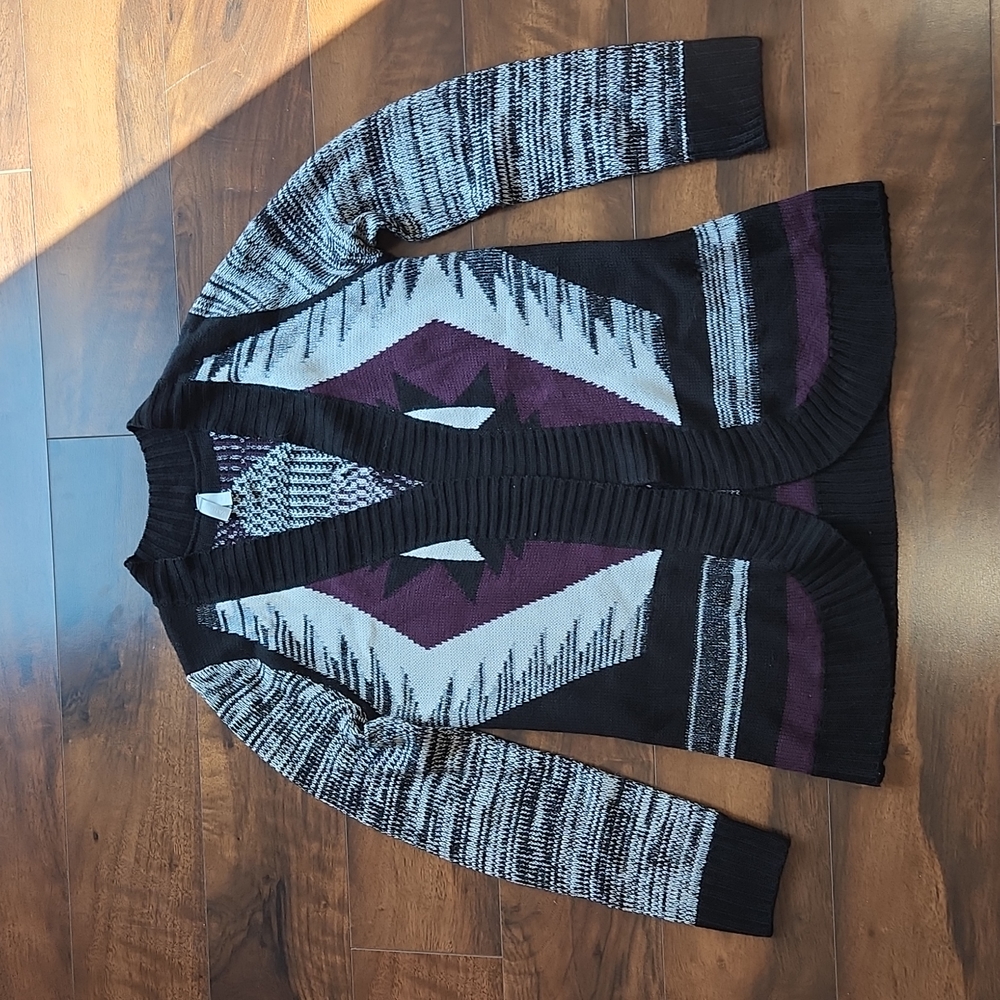 Vanity brand sweater style cardigan. Size Medium